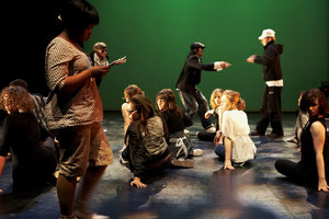 BATTLE YOUR OWN LIFE / Musik-Tanztheater von Jugendlichen / Ltg. Guido Markowitz & Rochus Aust