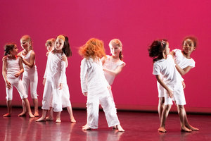 Take-off: Show-off / Düsseldorfer Schulen tanzen